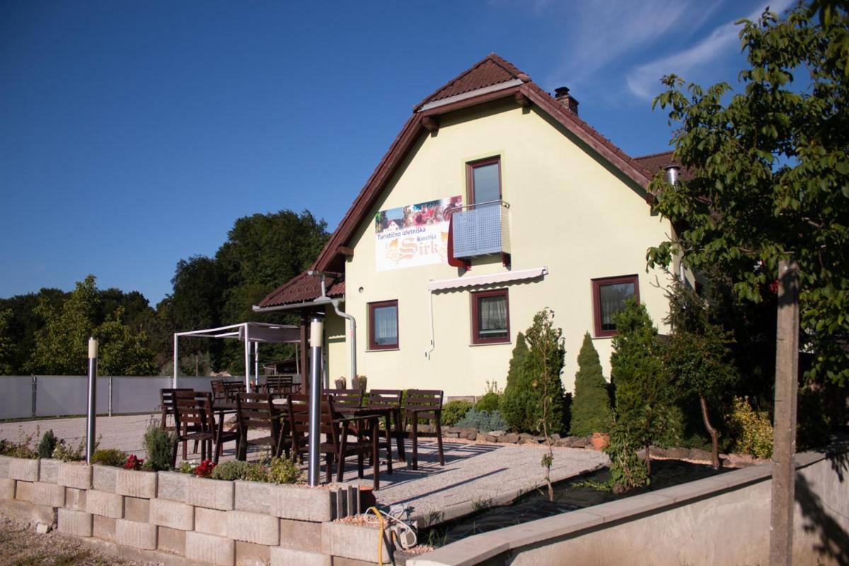 Motel Turisticna Kmetija Sirk Zgornja Velka Esterno foto