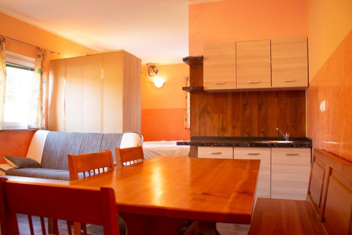 Motel Turisticna Kmetija Sirk Zgornja Velka Esterno foto