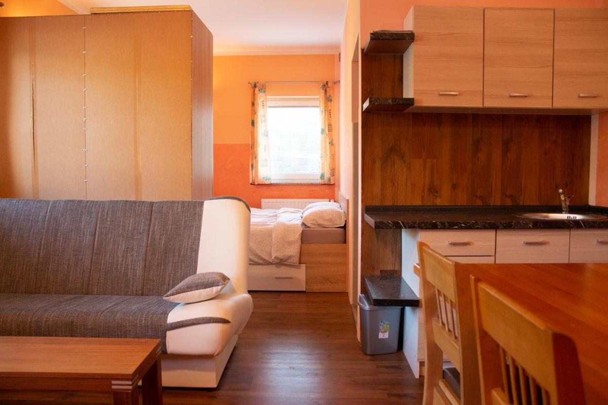Motel Turisticna Kmetija Sirk Zgornja Velka Esterno foto